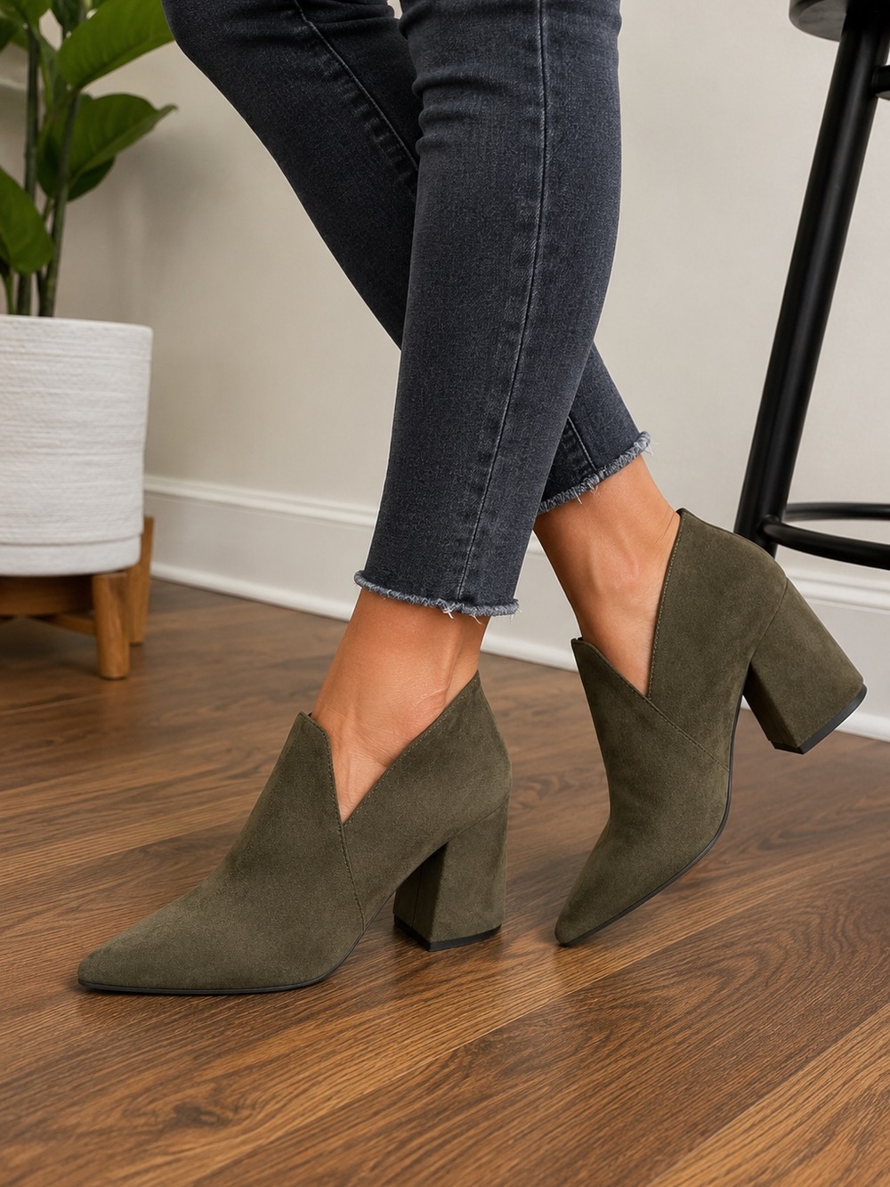 Halston Olive Suede Ankle Booties Block Heel Size 9 NIB
